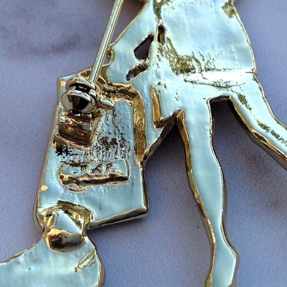 Christmas Brooch High Heeled Lady Struggles w Dog & Multiple Gift Boxes Vintage - Picture 6 of 8